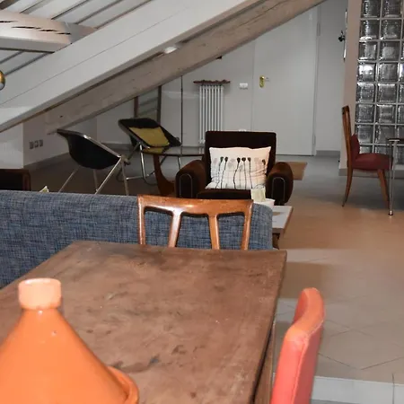 Apartamento Quiet Roof-top In Parma
