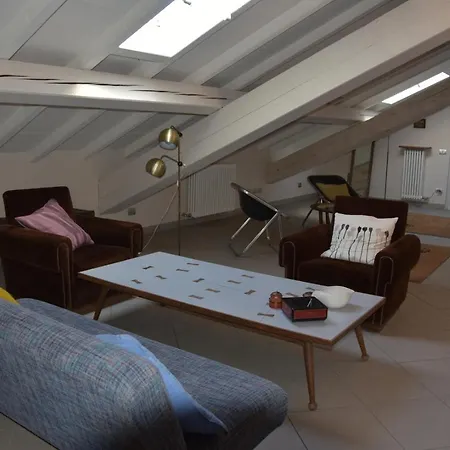 Quiet Roof-top In Apartamento Parma
